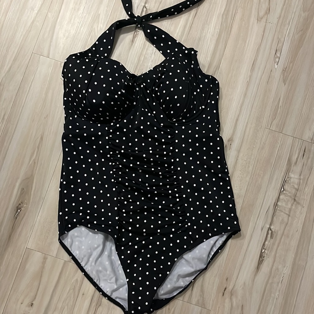 Women’s polka dot halter tie swimsuit